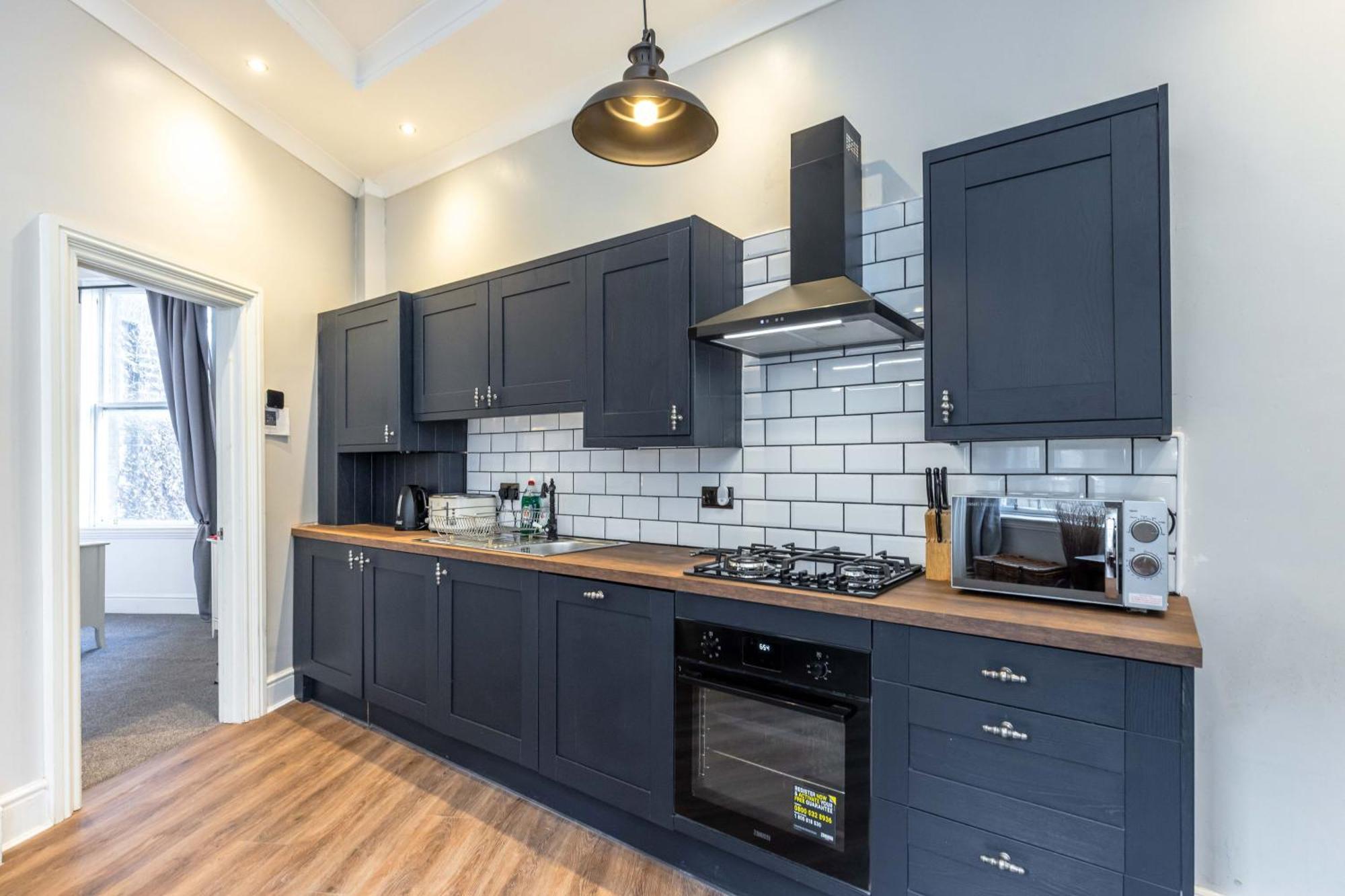 Traditional 3 Bedroom Quiet Duplex Flat By High St, Trams And Buses - Just 1-5 Miles To Centre Edinburgh Exterior photo